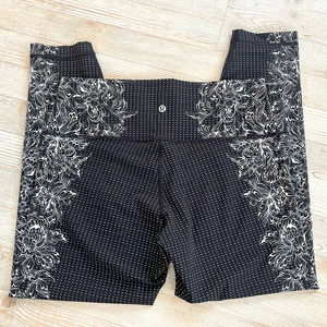 Lululemon Wunder Under High Rise 7/8 Leggings | Black/White Print 12
